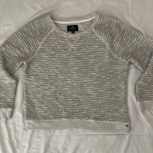 American Eagle, Silver, Long Sleeved Sweater. Size Medium